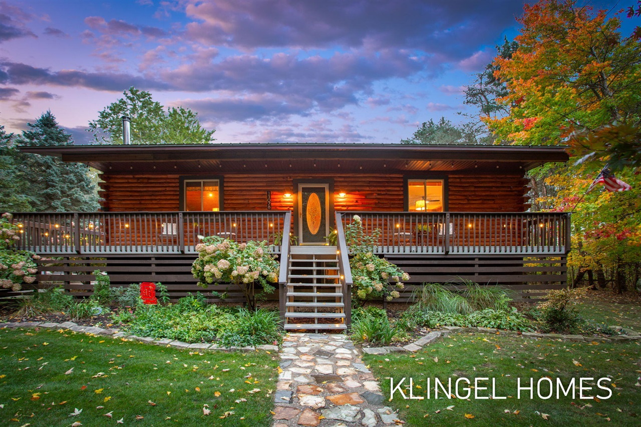 Homes for sale in Nunica, MI | 11078 Walnut Dr, Nunica, MI 49448 | MLS# 70501487