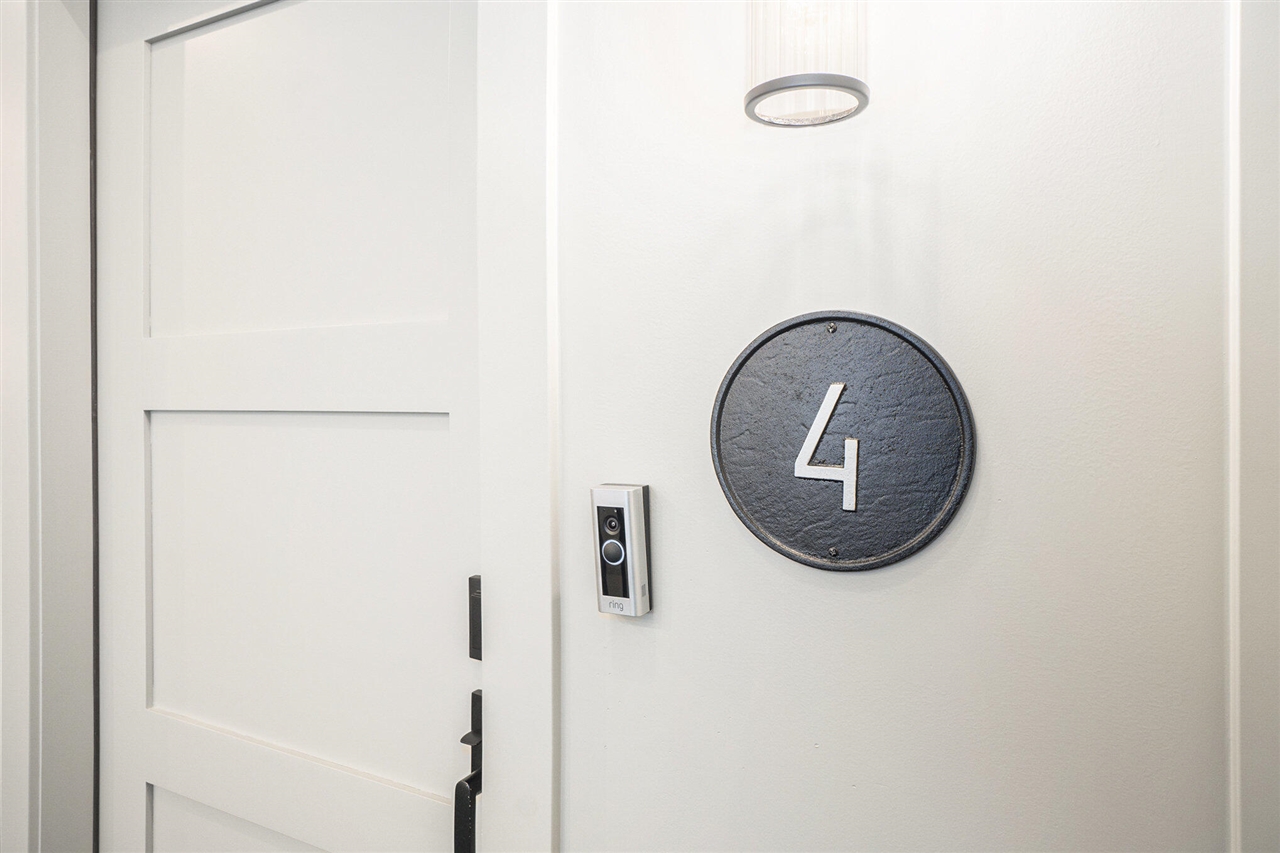 Homes for sale in Grand Haven, MI | 300 Washington Ave #4, Grand Haven, MI 49417 | MLS# 70501527