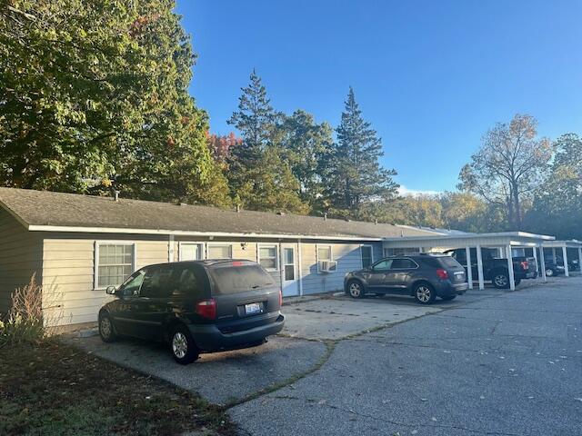 Homes for sale in Holland, MI | 901 Butternut Dr, Holland, MI 49424 | MLS# 70501580