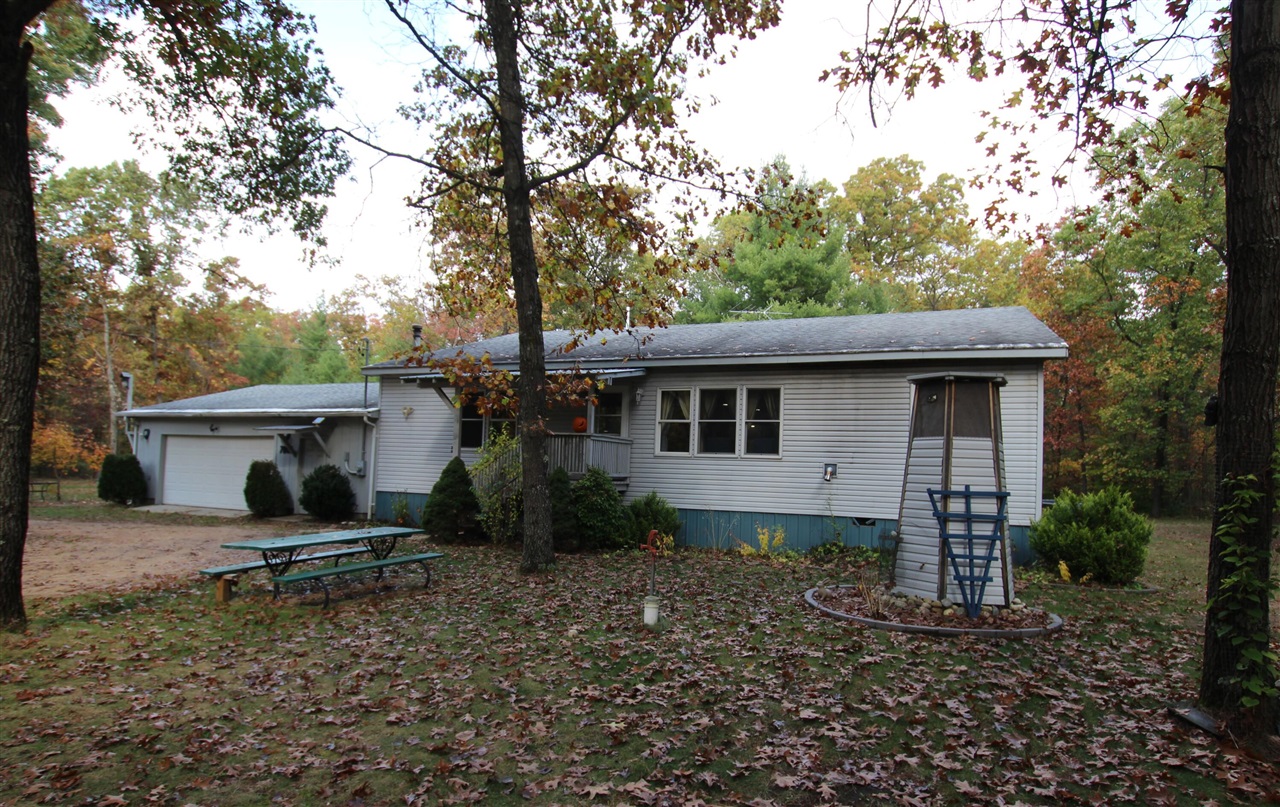 Homes for sale in Newaygo, MI | 7005 E 56th St, Newaygo, MI 49337 | MLS# 70501647