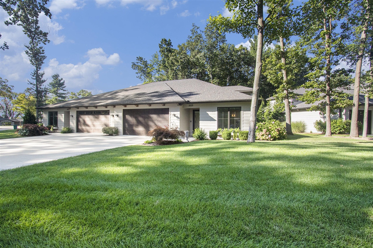 Homes for sale in Holland, MI | 2025 Ottawa Beach Rd, Holland, MI 49424 | MLS# 70501757