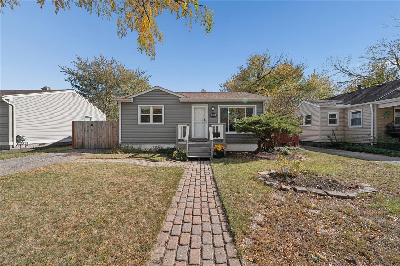Homes for sale in Ferndale, MI | 3034 Paxton St, Ferndale, MI 48220 | MLS# 70501828