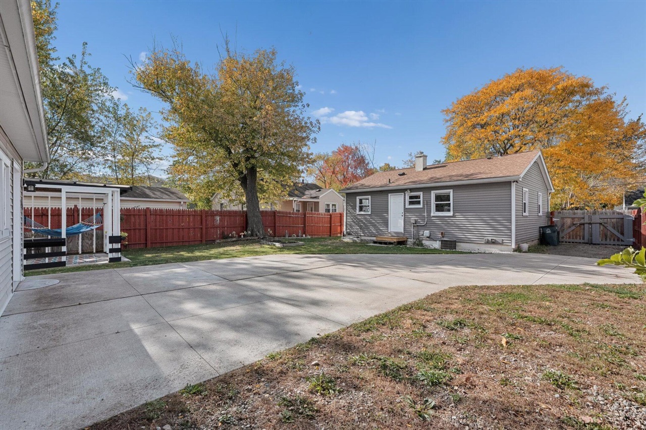 Homes for sale in Ferndale, MI | 3034 Paxton St, Ferndale, MI 48220 | MLS# 70501828