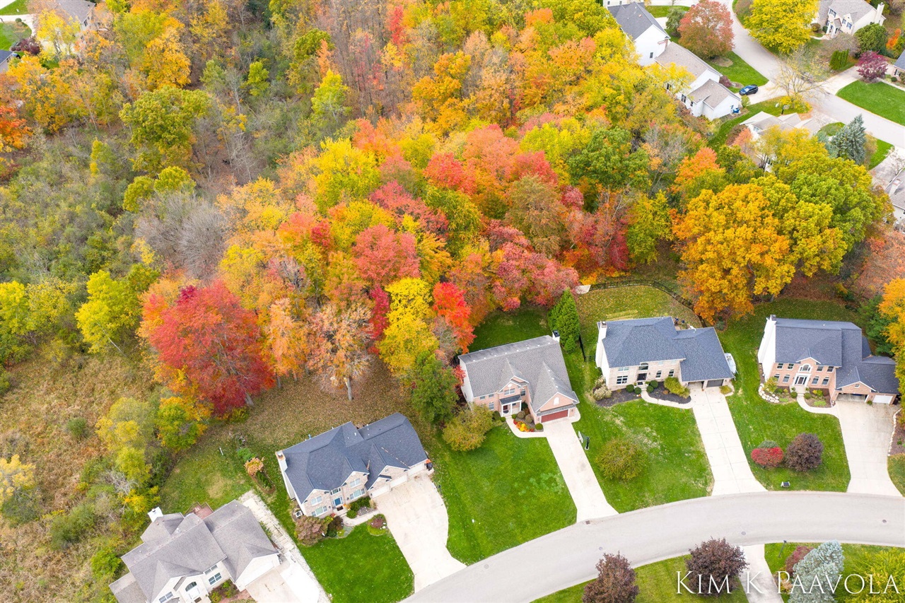 Homes for sale in Ada, MI | 6289 Scarborough Dr, Ada, MI 49301 | MLS# 70501901