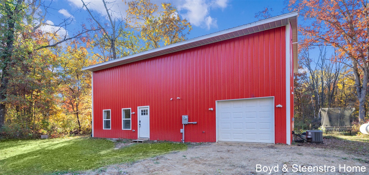 Homes for sale in Howard City, MI | 8395 Maple Hill Rd, Howard City, MI 49329 | MLS# 70501950