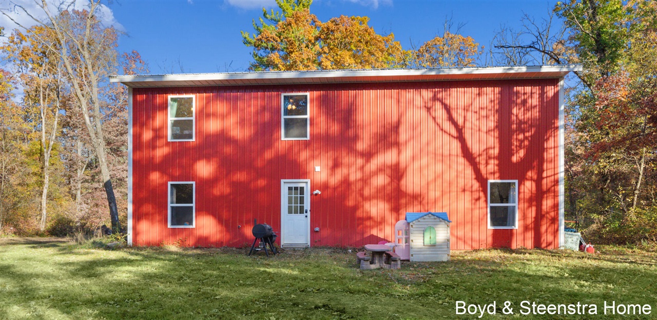 Homes for sale in Howard City, MI | 8395 Maple Hill Rd, Howard City, MI 49329 | MLS# 70501950