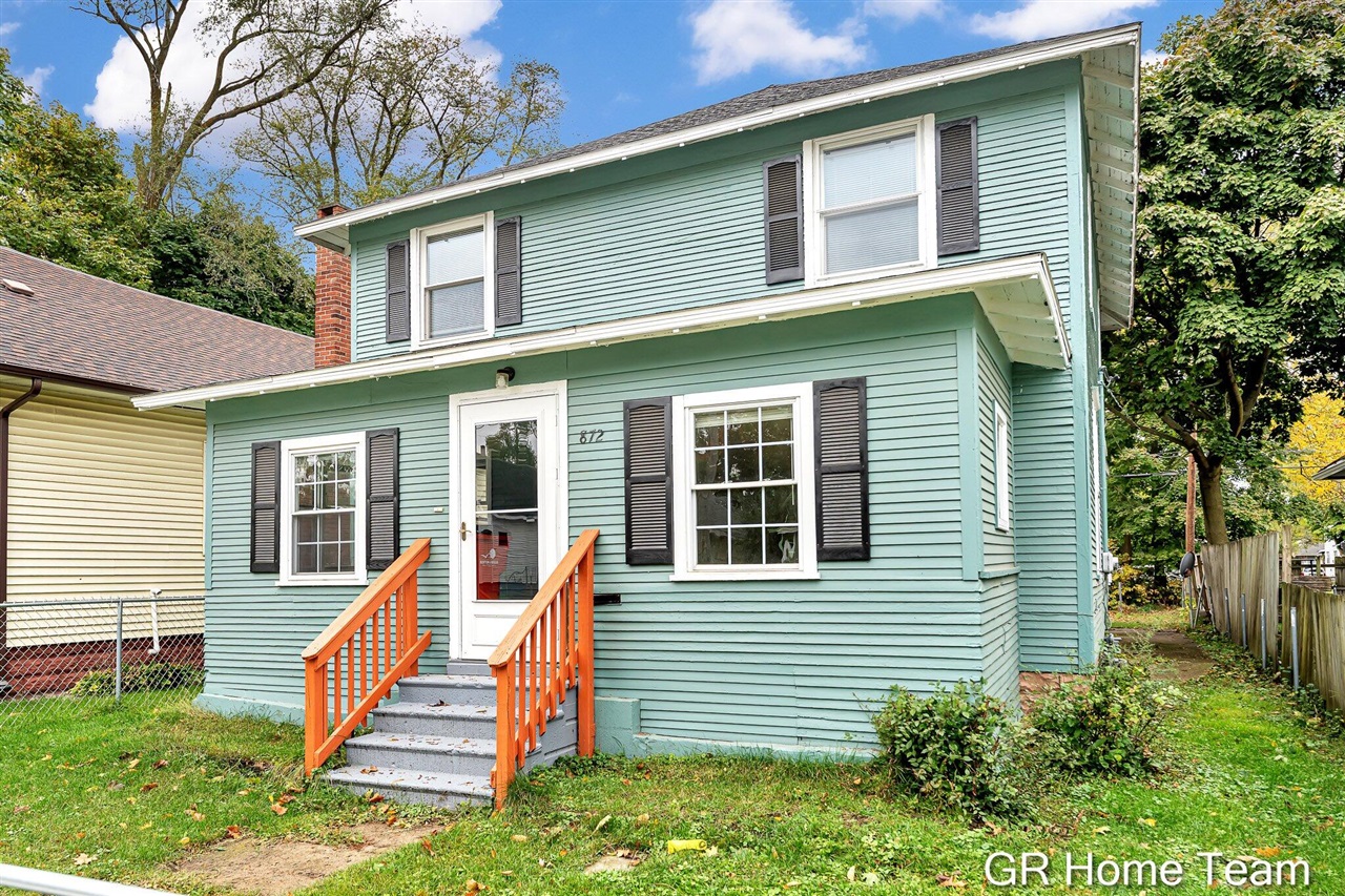 Homes for sale in Benton Harbor, MI | 872 Mc Alister Ave, Benton Harbor, MI 49022 | MLS# 70501983