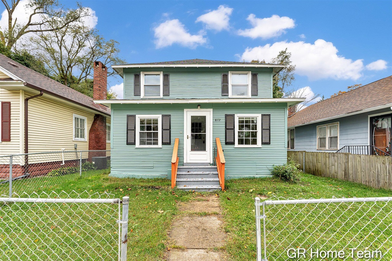 Homes for sale in Benton Harbor, MI | 872 Mc Alister Ave, Benton Harbor, MI 49022 | MLS# 70501983