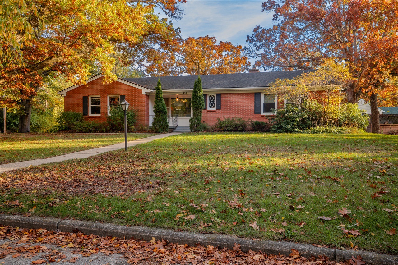 Homes for sale in Lowell, MI | 610 Birchwood Ct, Lowell, MI 49331 | MLS# 70502012