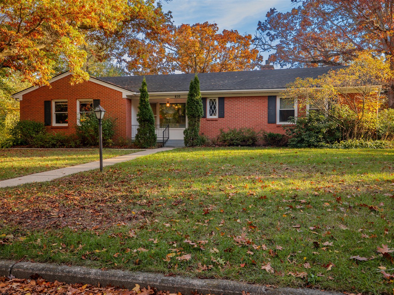 Homes for sale in Lowell, MI | 610 Birchwood Ct, Lowell, MI 49331 | MLS# 70502012