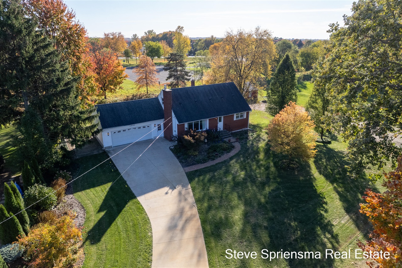 Homes for sale in Jenison, MI | 1520 Winifred St, Jenison, MI 49428 | MLS# 70502079