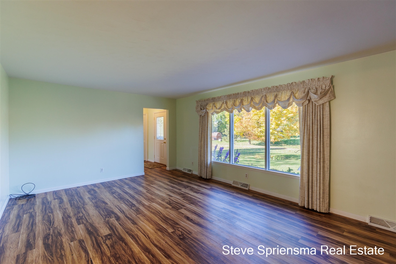 Homes for sale in Jenison, MI | 1520 Winifred St, Jenison, MI 49428 | MLS# 70502079