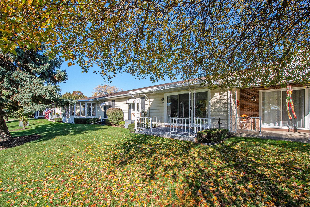 Homes for sale in Kentwood, MI | 713 60th St, Kentwood, MI 49548 | MLS# 70502087