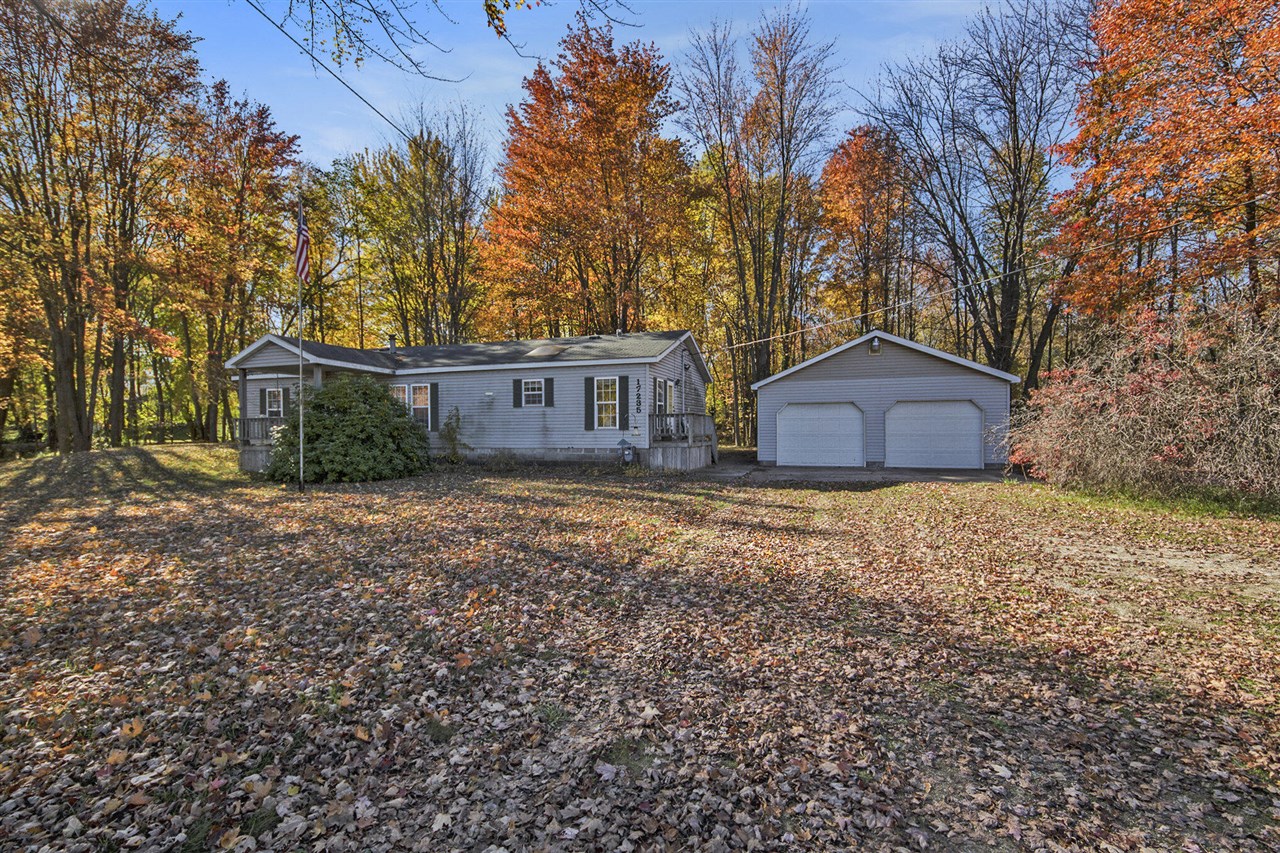 Homes for sale in Nunica, MI | 17235 Main St, Nunica, MI 49448 | MLS# 70502096