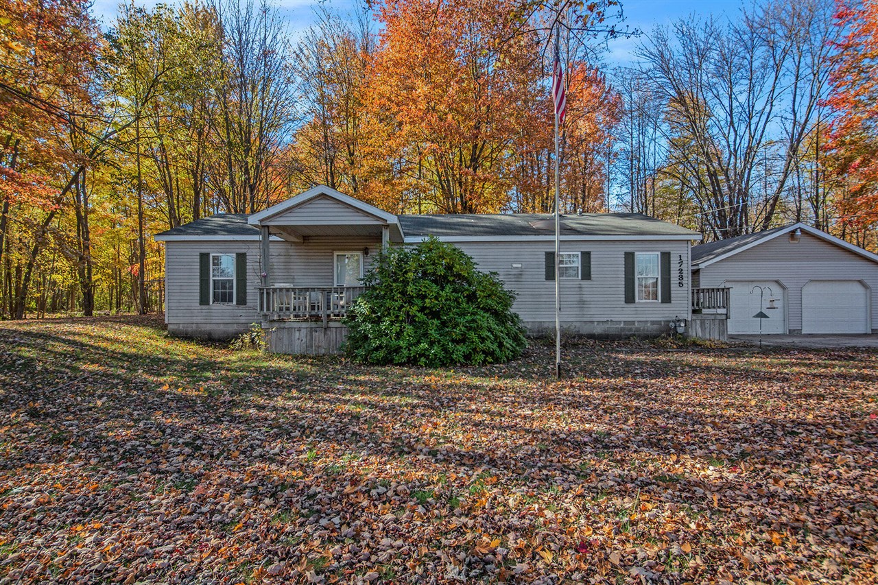 Homes for sale in Nunica, MI | 17235 Main St, Nunica, MI 49448 | MLS# 70502096