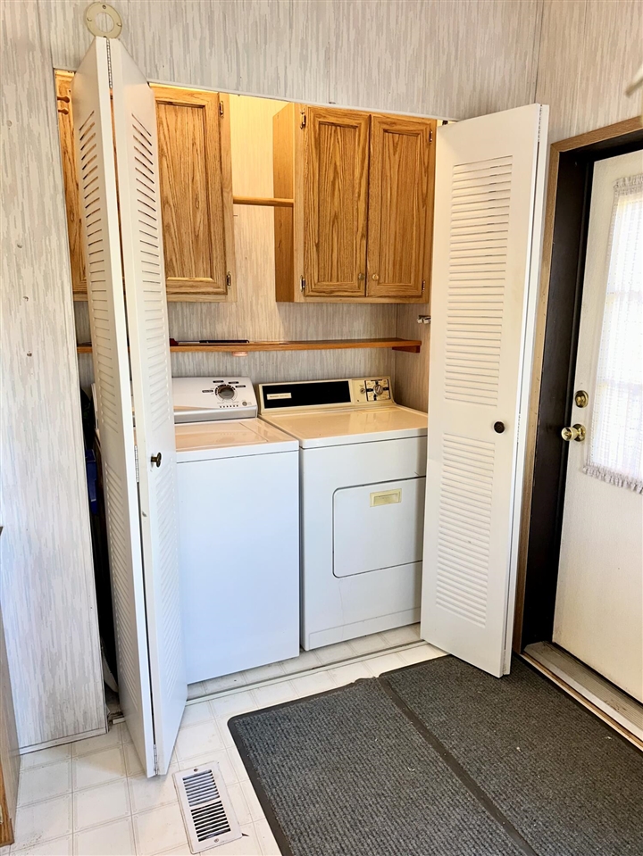 Homes for sale in Nunica, MI | 17235 Main St, Nunica, MI 49448 | MLS# 70502096