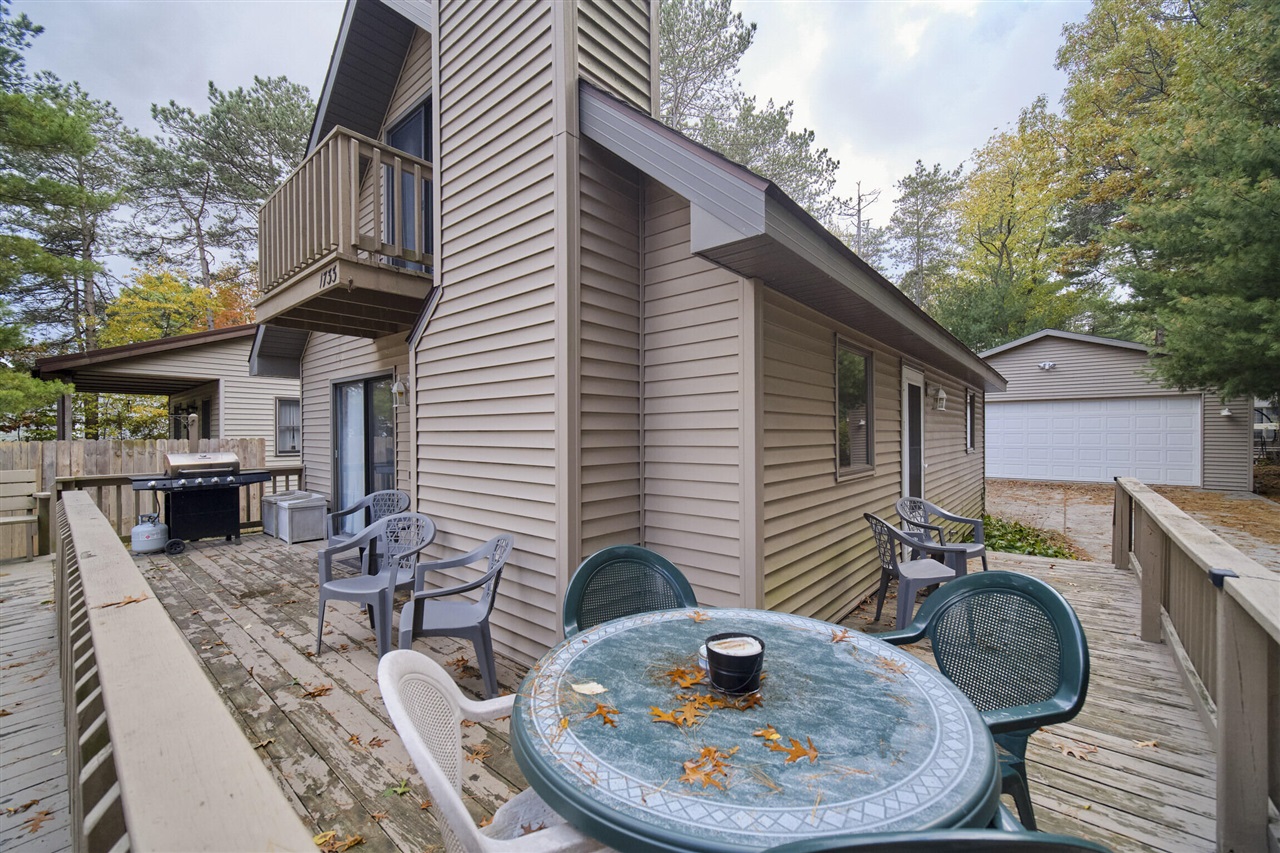 Homes for sale in Mears, MI | 1733 N Lakeview Dr, Mears, MI 49436 | MLS# 70502138