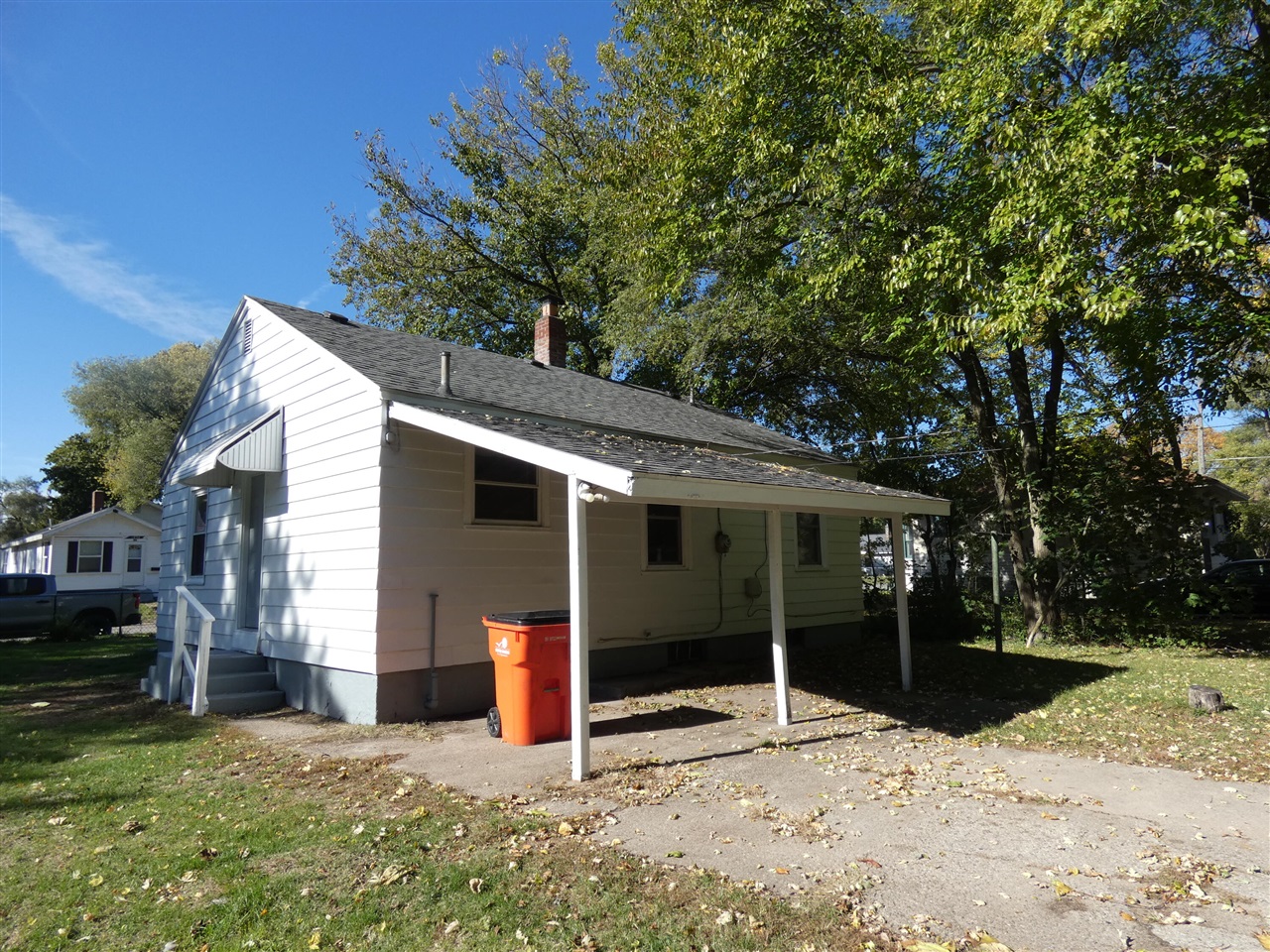 Homes for sale in Benton Harbor, MI | 1027 Superior St, Benton Harbor, MI 49022 | MLS# 70502175