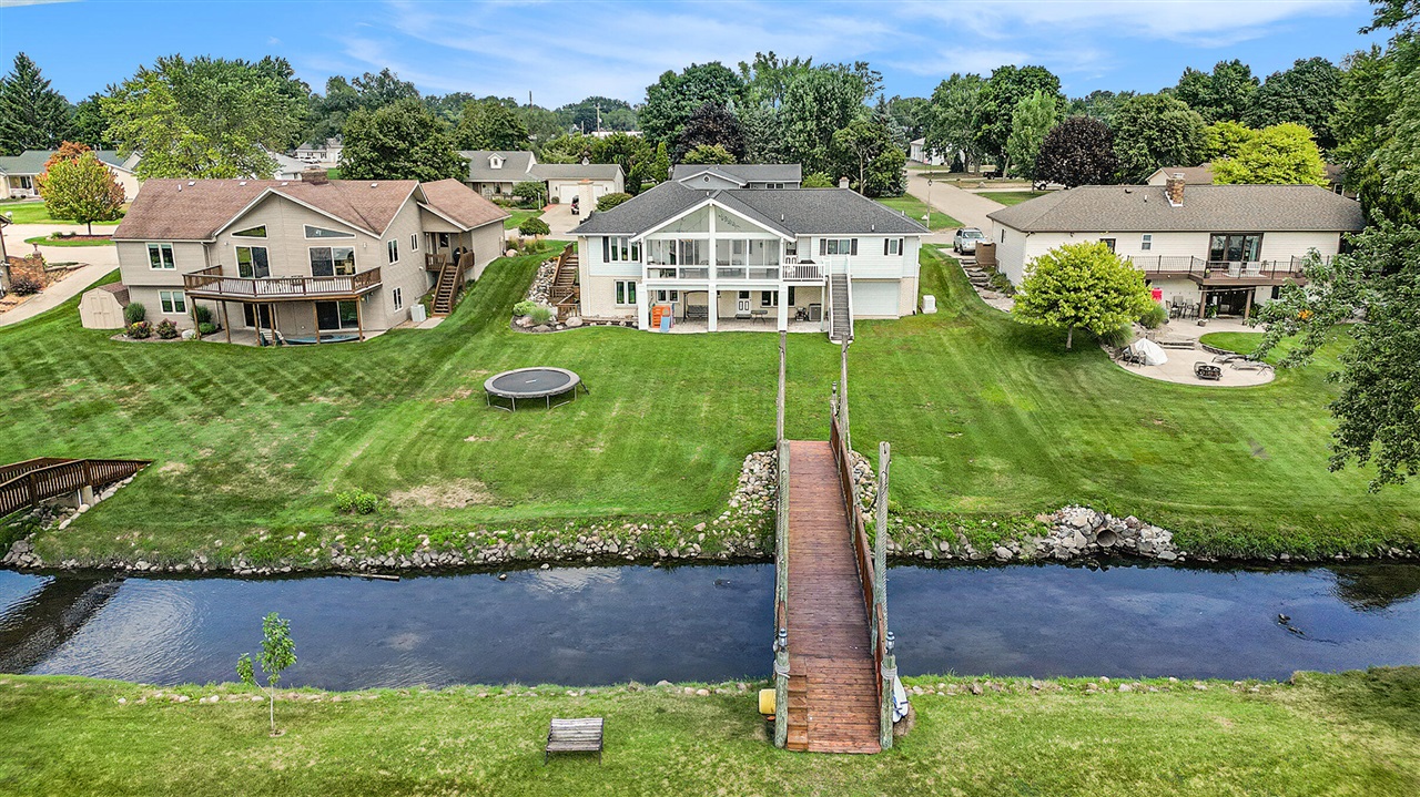 Homes for sale in Jenison, MI | 950 Brentwood St, Jenison, MI 49428 | MLS# 70502270