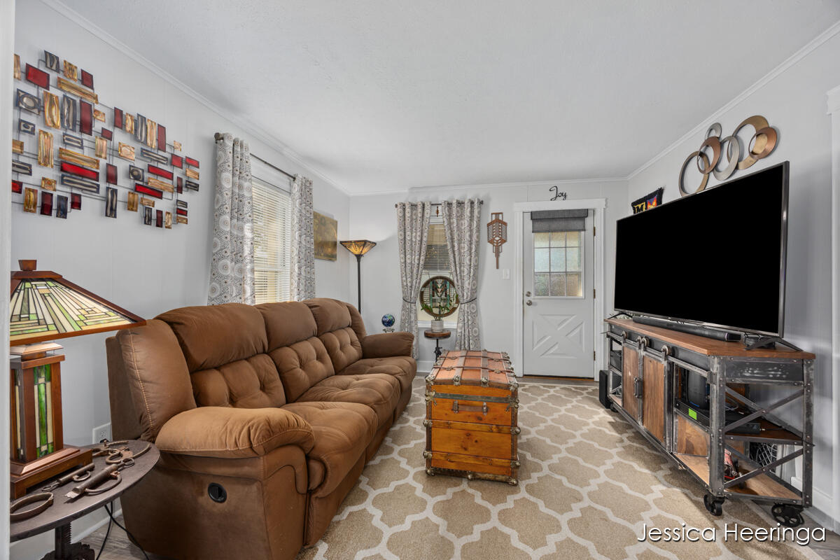 Homes for sale in Rockford, MI | 343 Lewis St, Rockford, MI 49341 | MLS# 70502289