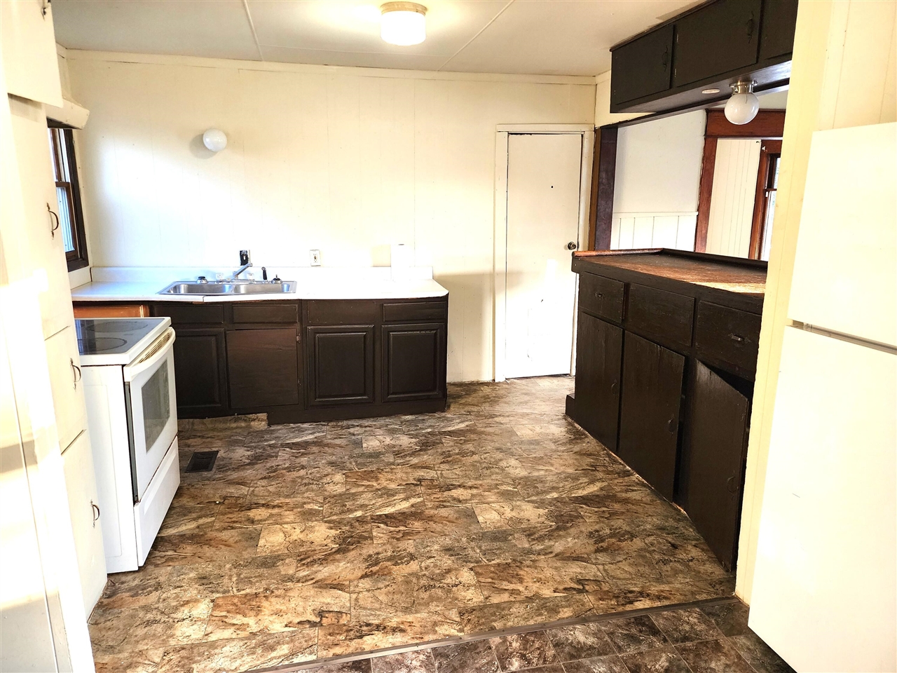 Homes for sale in Three Rivers, MI | 210 Middle St, Three Rivers, MI 49093 | MLS# 70502334