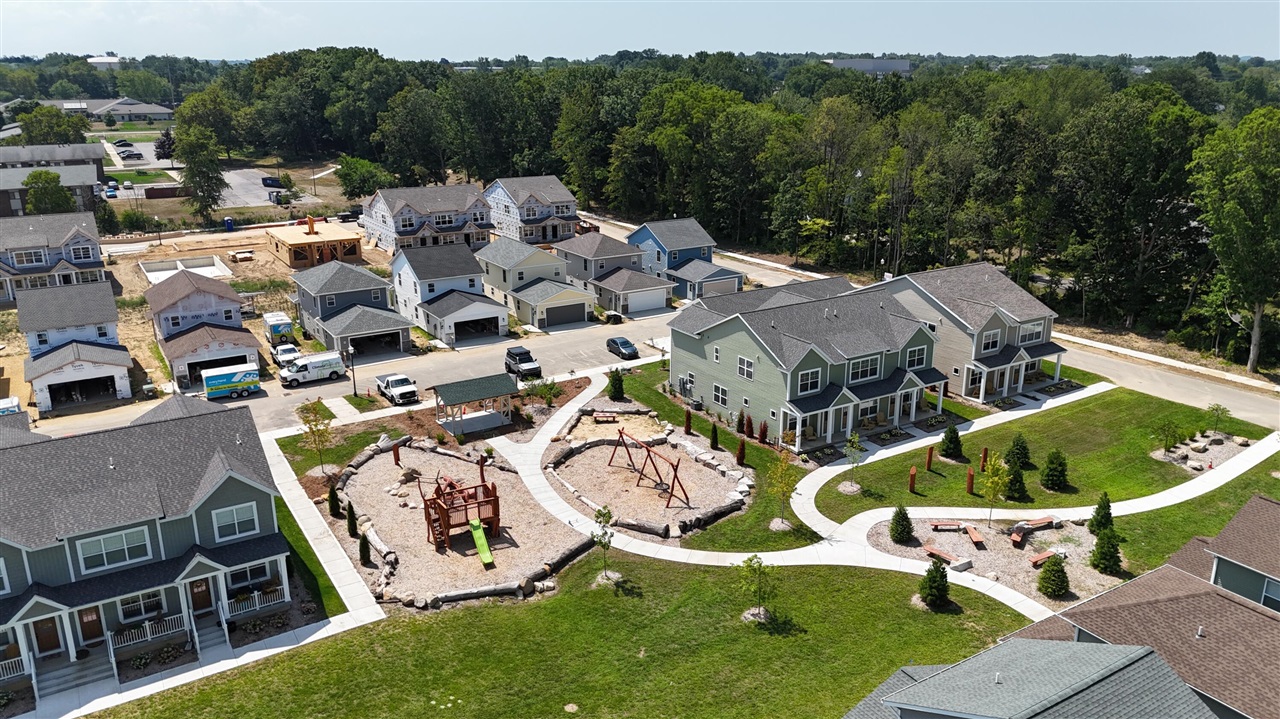 Homes for sale in Holland, MI | 317 Vista Green Dr, Holland, MI 49423 | MLS# 70502336