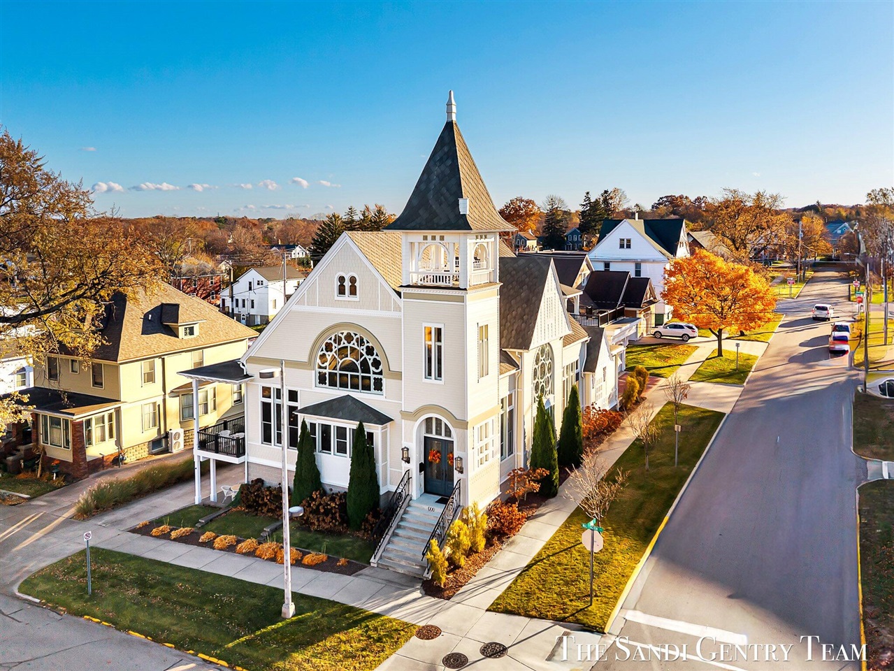 Homes for sale in Grand Haven, MI | 600 Washington Ave, Grand Haven, MI 49417 | MLS# 70502379