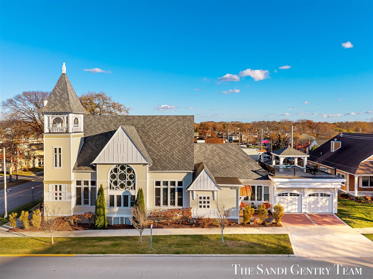 Homes for sale in Grand Haven, MI | 600 Washington Ave, Grand Haven, MI 49417 | MLS# 70502379