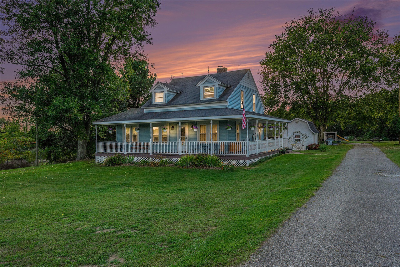 Homes for sale in Paw Paw, MI | 38480 N M 40 Hwy, Paw Paw, MI 49079 | MLS# 70502385