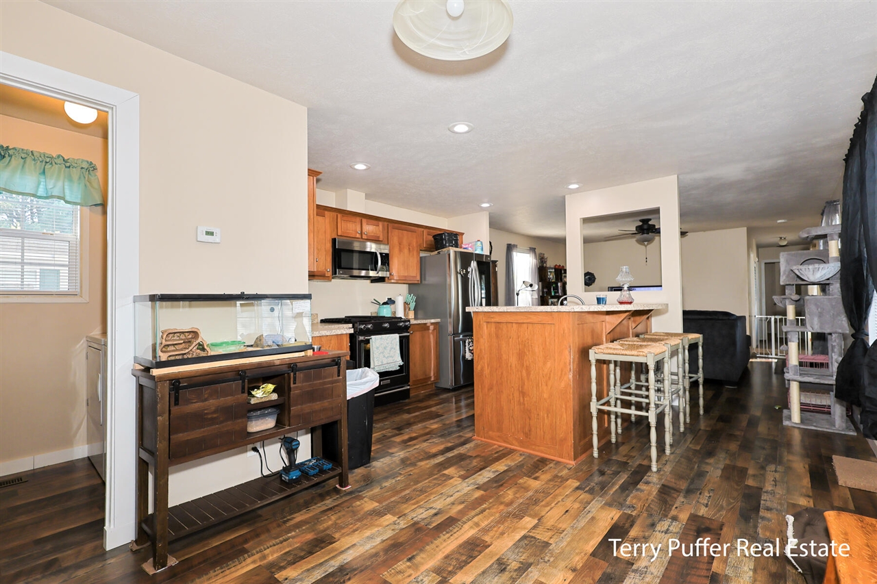 Homes for sale in Muskegon, MI | 796 Strawberry Ln, Muskegon, MI 49442 | MLS# 70502395