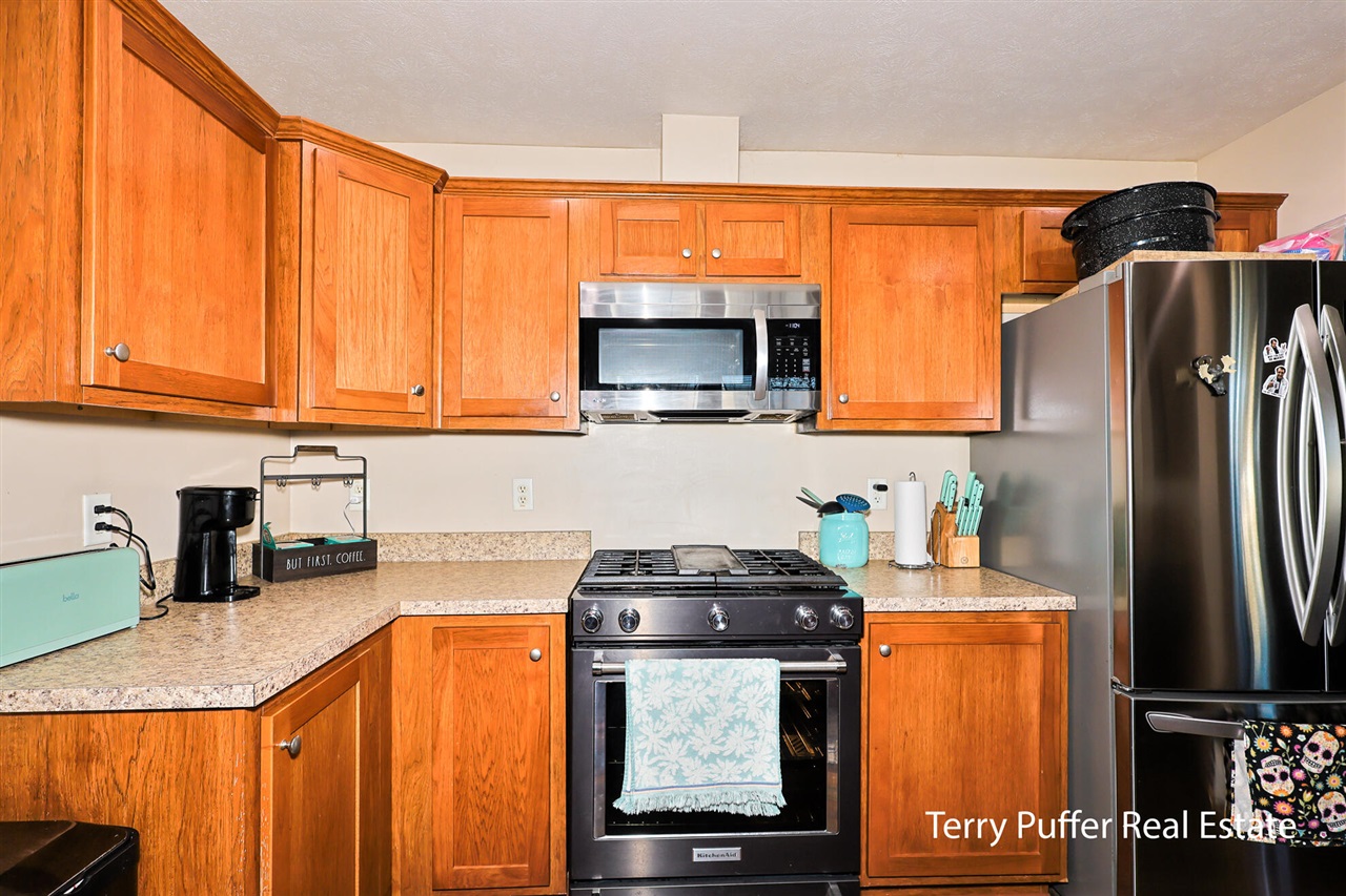 Homes for sale in Muskegon, MI | 796 Strawberry Ln, Muskegon, MI 49442 | MLS# 70502395