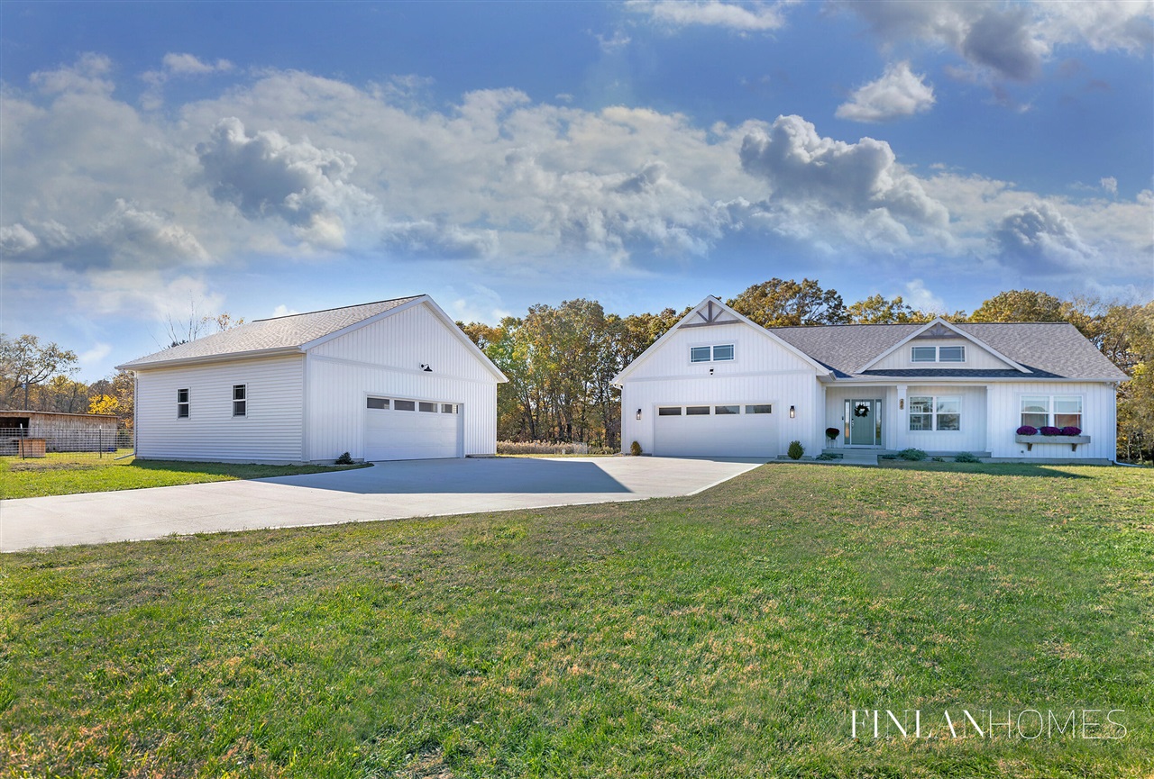 Homes for sale in Lowell, MI | 2845 Montcalm Ave, Lowell, MI 49331 | MLS# 70502430