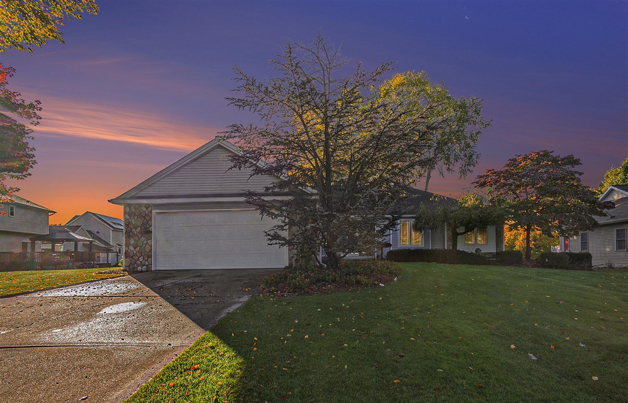 Homes for sale in Hudsonville, MI | 3544 Nobb Hill Dr, Hudsonville, MI 49426 | MLS# 70502447