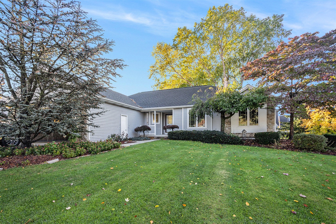 Homes for sale in Hudsonville, MI | 3544 Nobb Hill Dr, Hudsonville, MI 49426 | MLS# 70502447