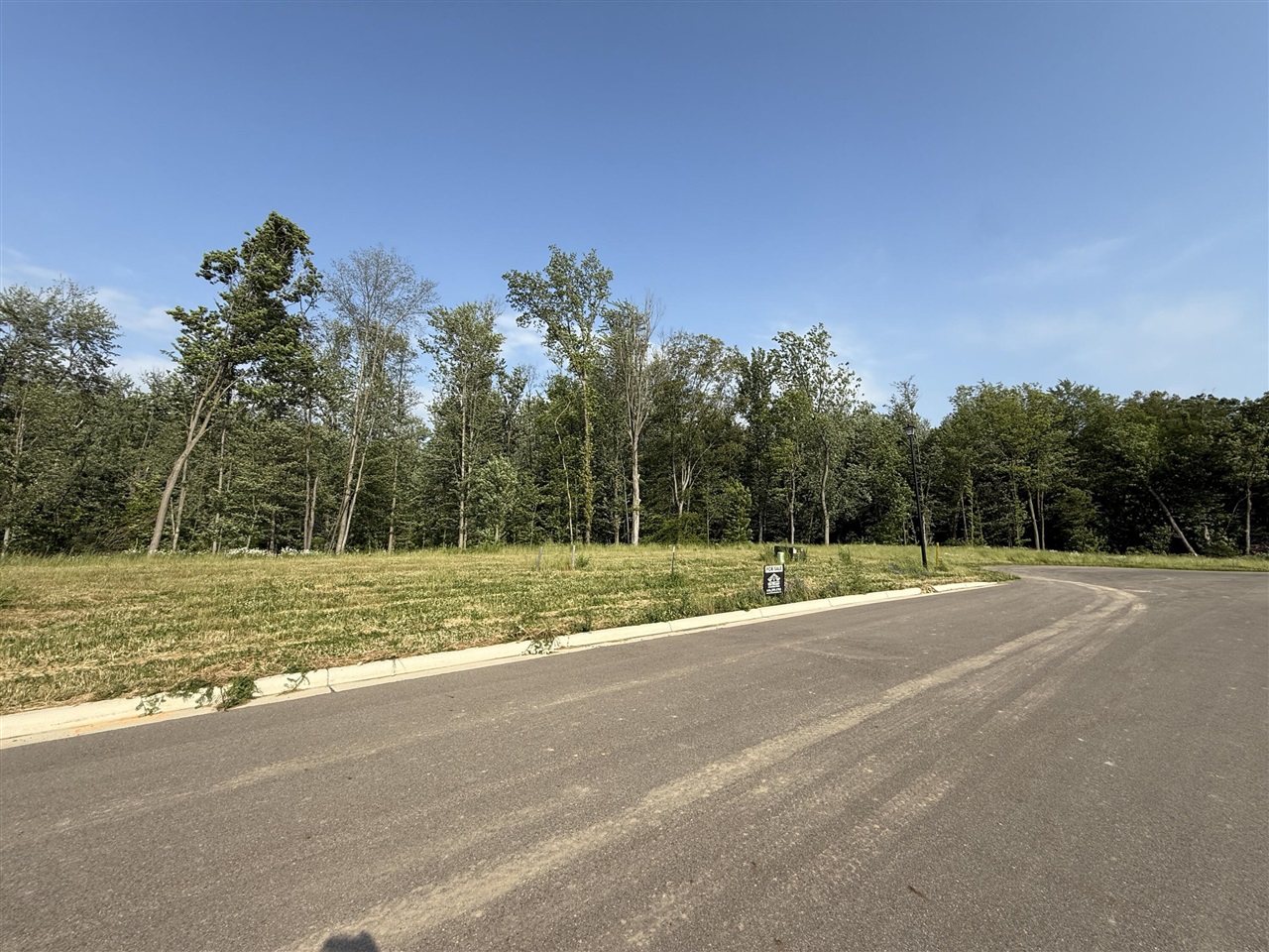 Homes for sale in Walker, MI | 1728 Blaketon Dr, Walker, MI 49534 | MLS# 70502453