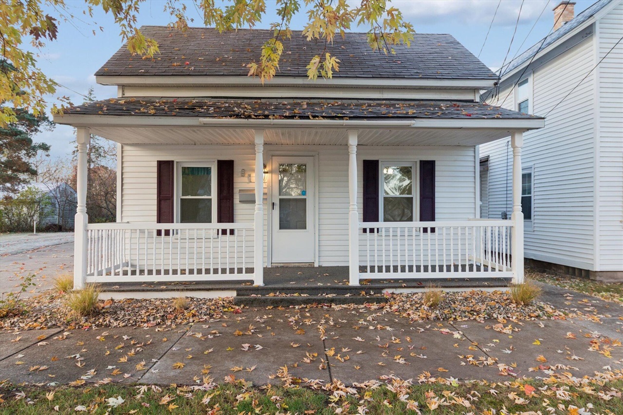 Homes for sale in Big Rapids, MI | 817 N 4Th Ave, Big Rapids, MI 49307 | MLS# 70502532