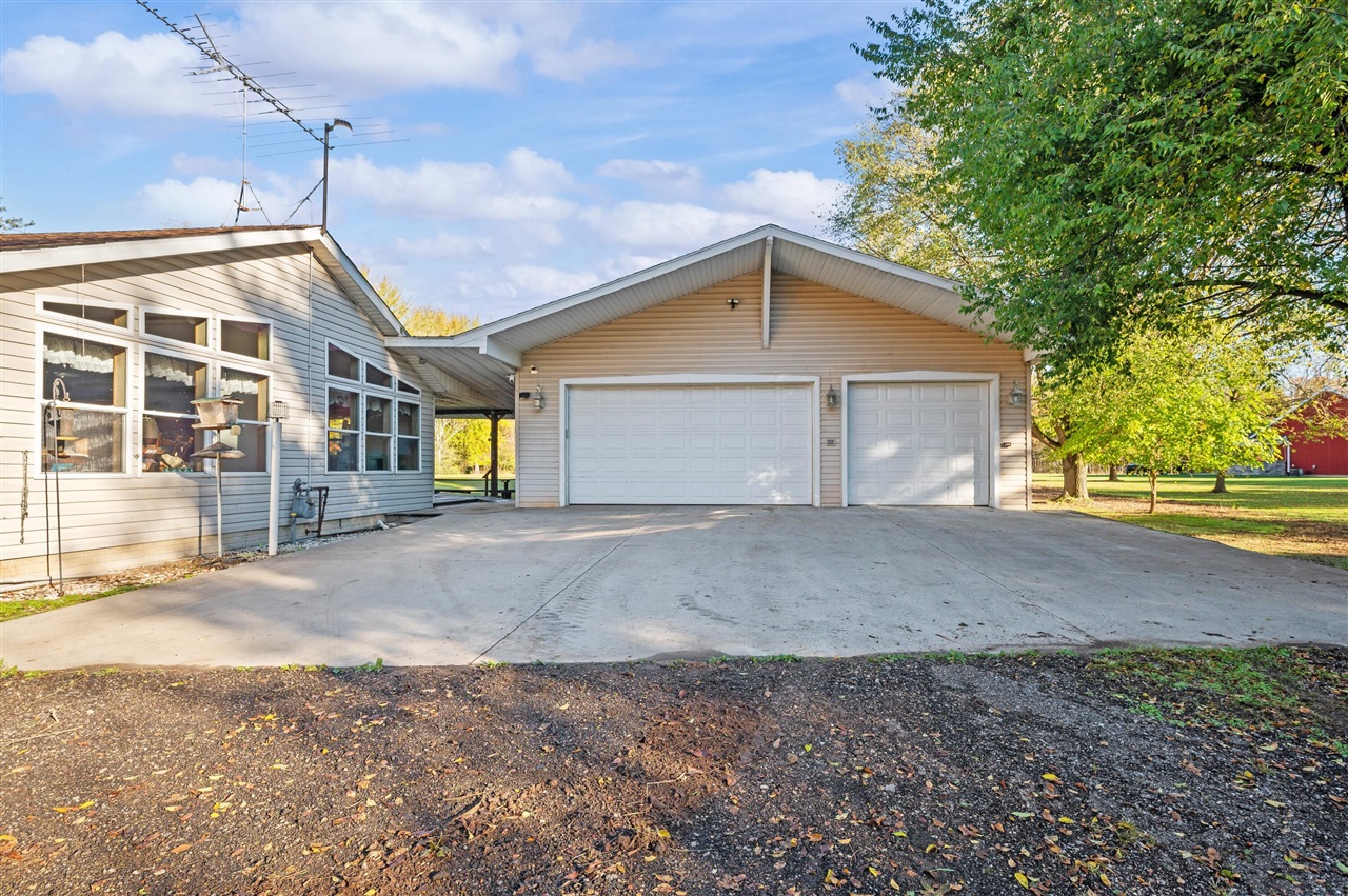 Homes for sale in Niles, MI | 2257 White St, Niles, MI 49120 | MLS# 70502534