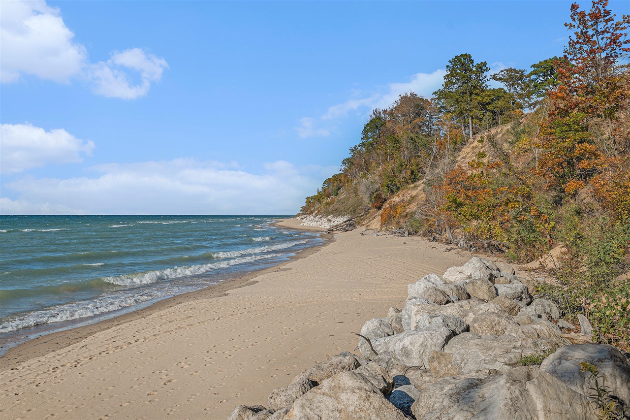 Homes for sale in South Haven, MI | 1021 Orchard Ave, South Haven, MI 49090 | MLS# 70502559