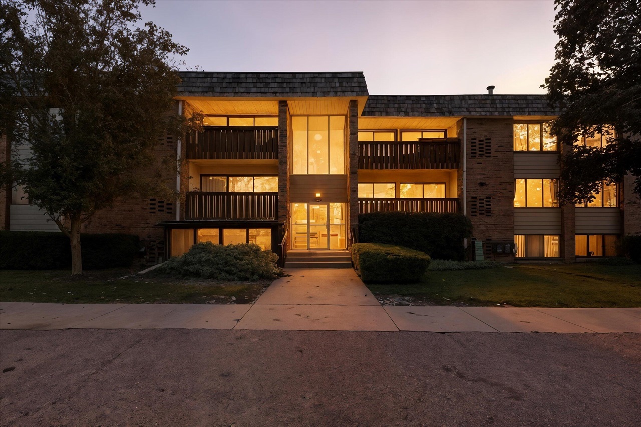 Homes for sale in Ann Arbor, MI | 1235 S Maple Rd #302, Ann Arbor, MI 48103 | MLS# 70502576