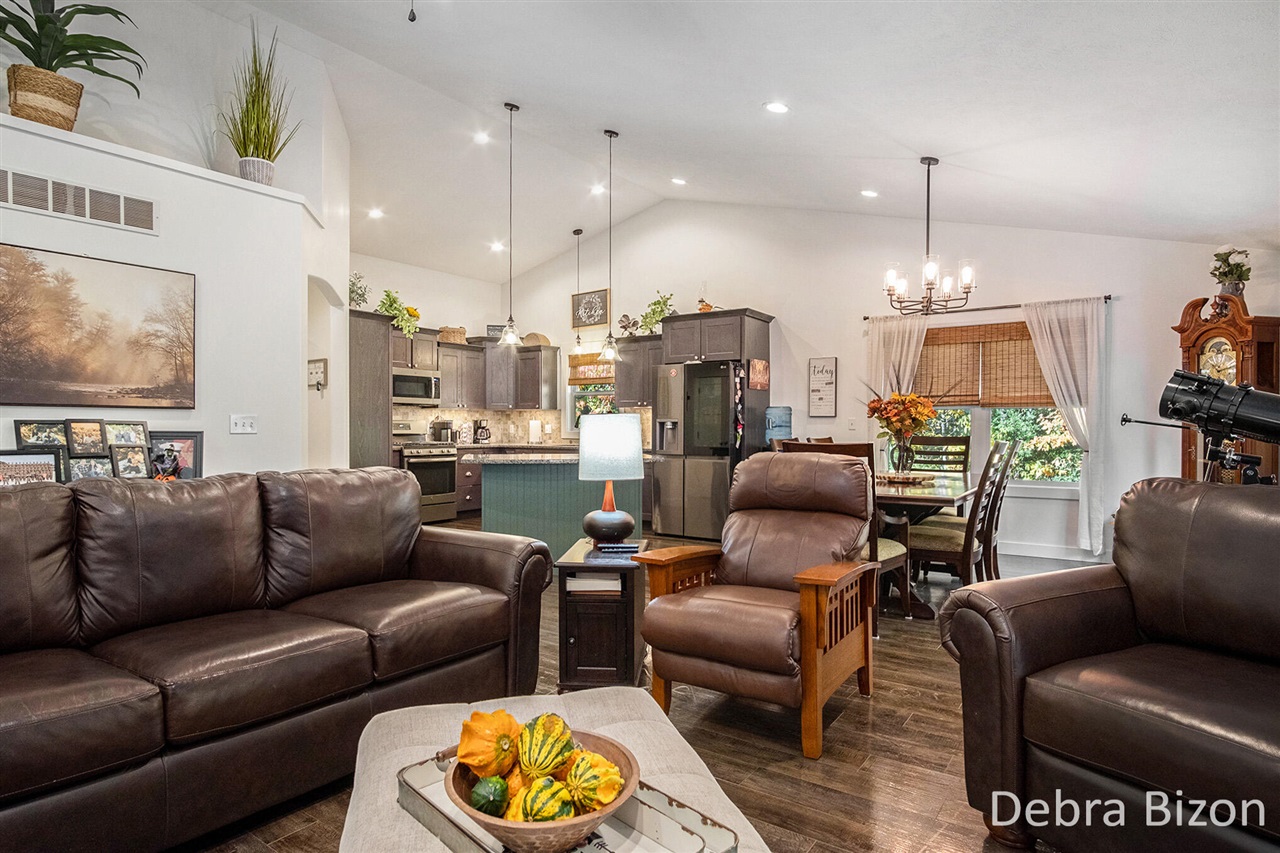 Homes for sale in Greenville, MI | 10748 Pine Valley Dr, Greenville, MI 48838 | MLS# 70502623