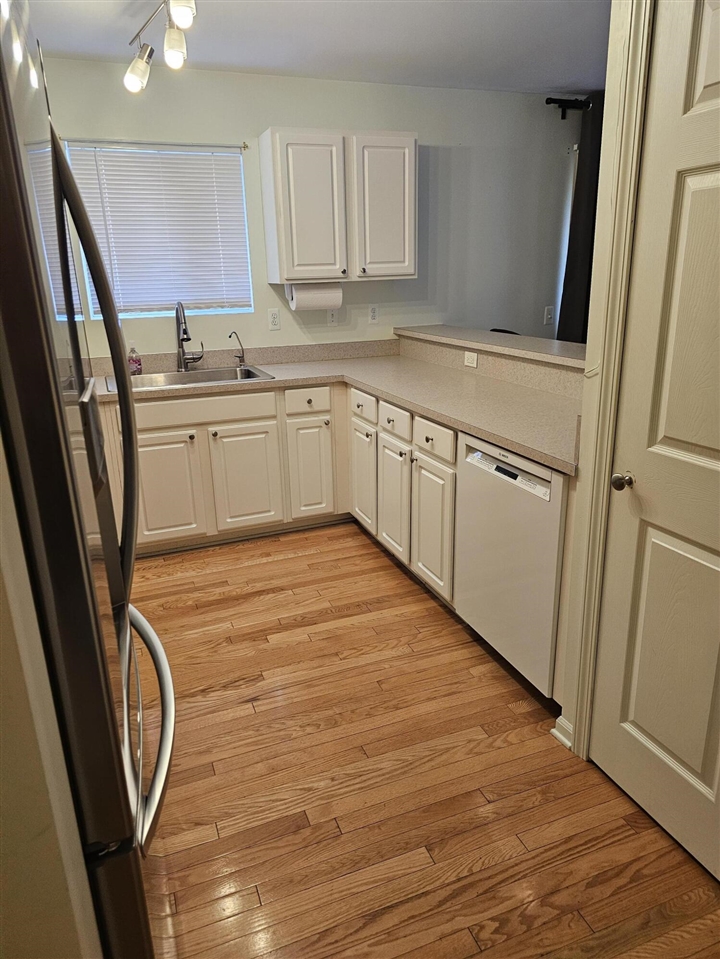 Homes for sale in Livonia, MI | 9073 Newport Way Way, Livonia, MI 48150 | MLS# 70502625