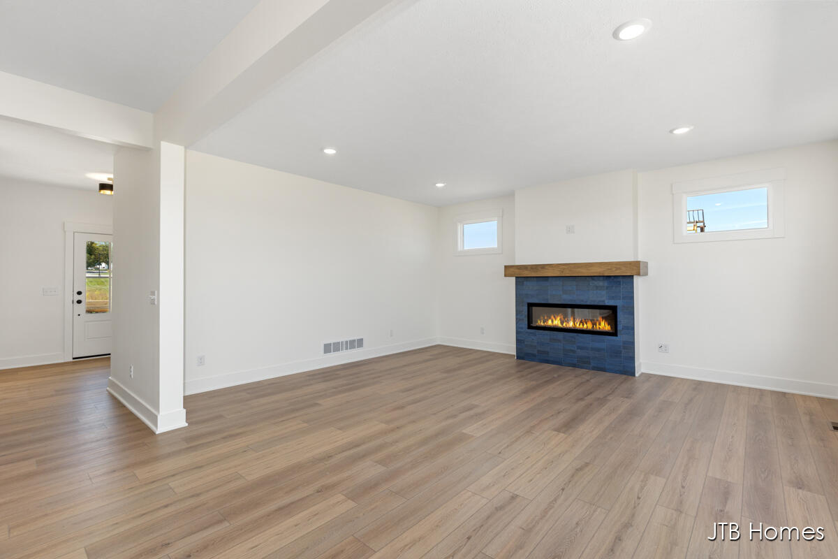 Homes for sale in Rockford, MI | 6642 Ravine Point Dr, Rockford, MI 49341 | MLS# 70502689