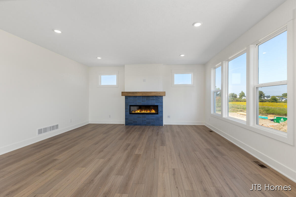 Homes for sale in Rockford, MI | 6642 Ravine Point Dr, Rockford, MI 49341 | MLS# 70502689