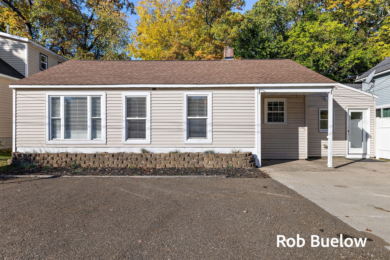 Homes for sale in Spring Lake, MI | 17321 Coles Park Rd, Spring Lake, MI 49456 | MLS# 70502698