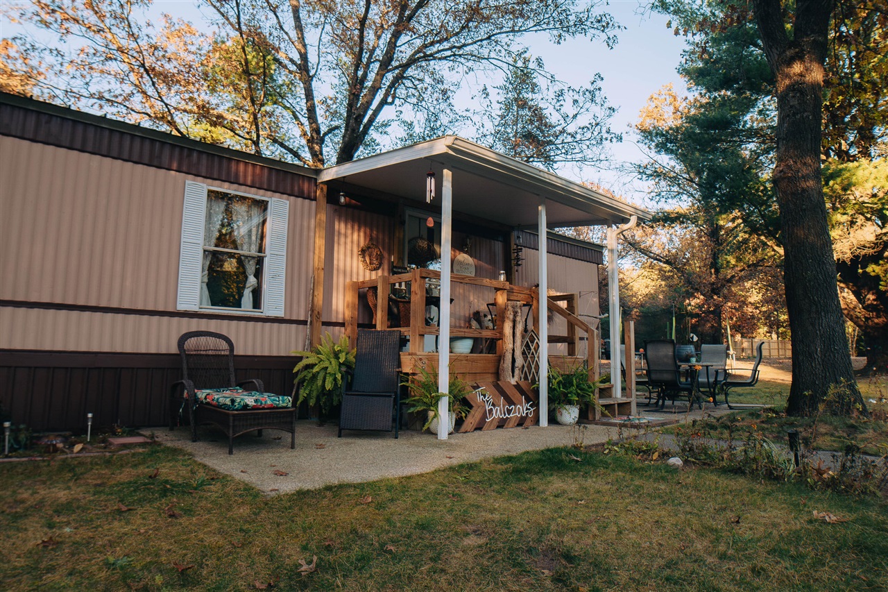 Homes for sale in Newaygo, MI | 10674 W West County Line Rd Rd, Newaygo, MI 49337 | MLS# 70502702