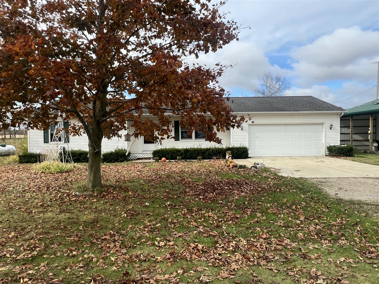 Homes for sale in Jonesville, MI | 9632 Fowle Rd, Jonesville, MI 49250 | MLS# 70502845