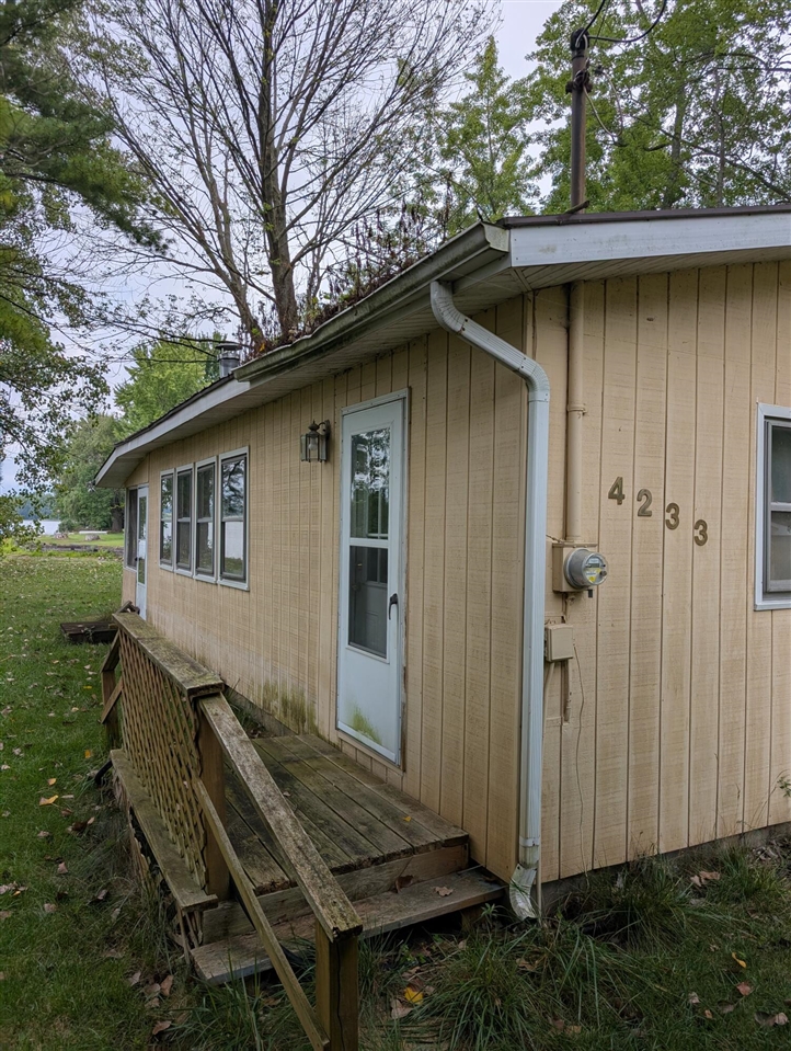 Homes for sale in Allegan, MI | 4233 Swan Lake Dr, Allegan, MI 49010 | MLS# 70502863