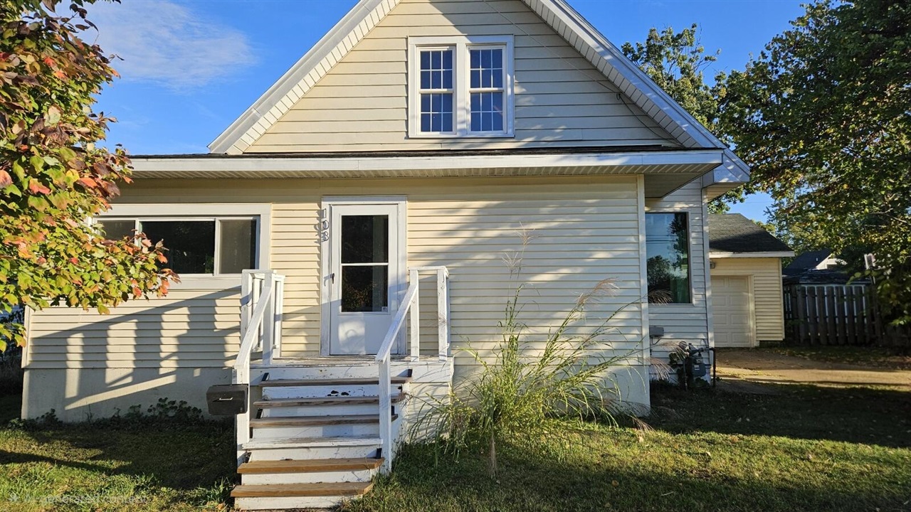 Homes for sale in Three Oaks, MI | 103 E Maple St, Three Oaks, MI 49128 | MLS# 70502868