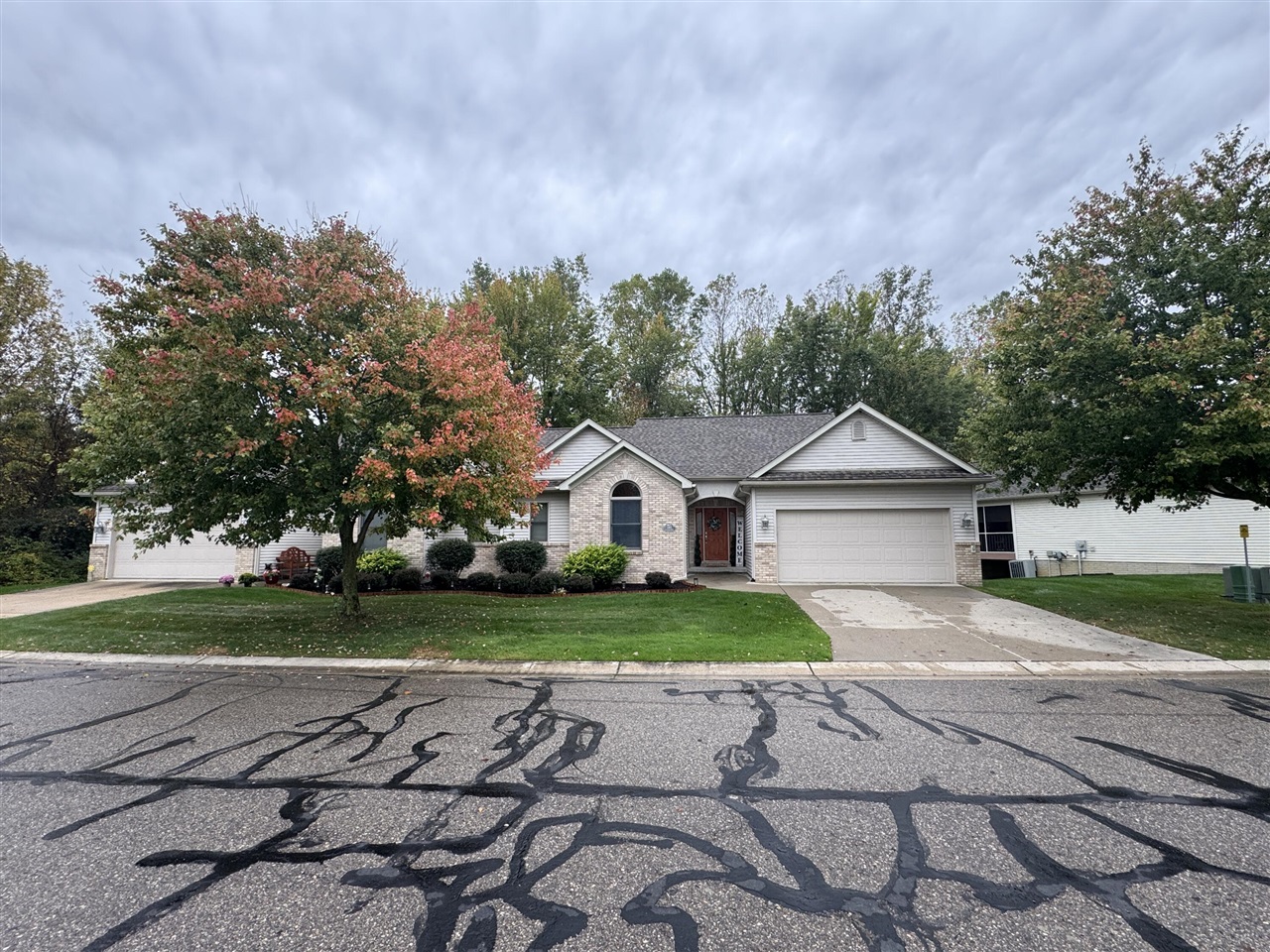 Homes for sale in Burton, MI | 1385 Mallard Dr, Burton, MI 48509 | MLS# 70502881