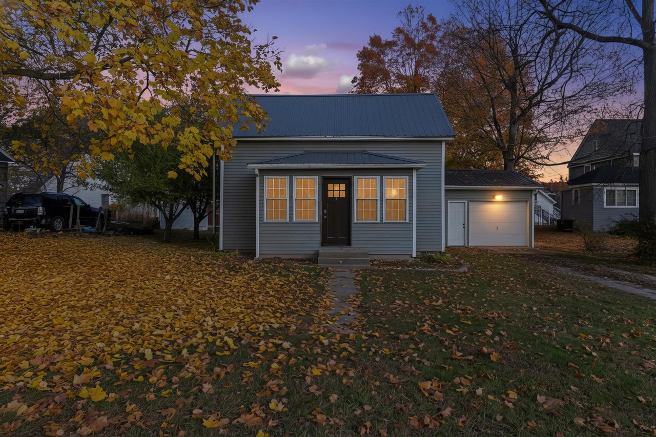 Homes for sale in Edmore, MI | 311 E Pine St, Edmore, MI 48829 | MLS# 70503020